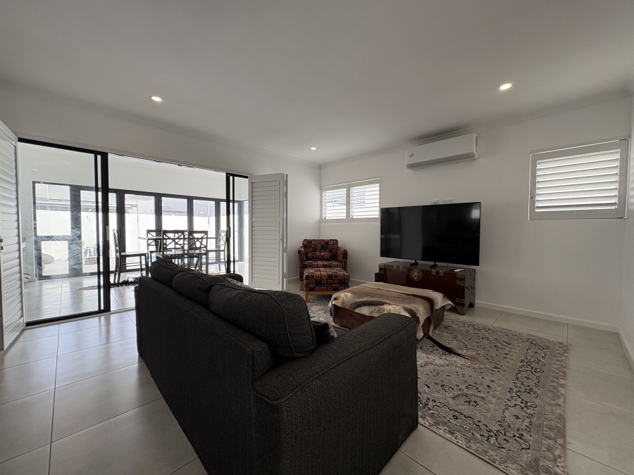 3 Bedroom Property for Sale in Sandown Western Cape